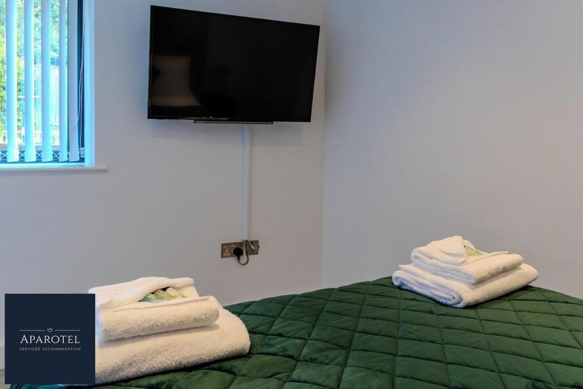 Aparotel Serviced Apartments - Stonehenge, Amesbury Town Centre Rom bilde