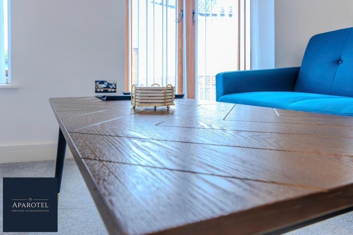 Aparotel Serviced Apartments - Stonehenge, Amesbury Town Centre Rom bilde