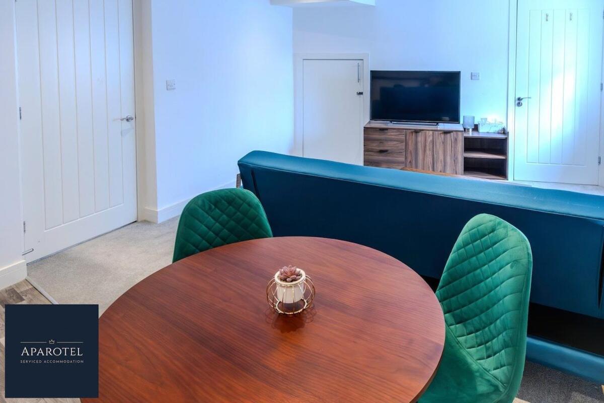 Aparotel Serviced Apartments - Stonehenge, Amesbury Town Centre Rom bilde