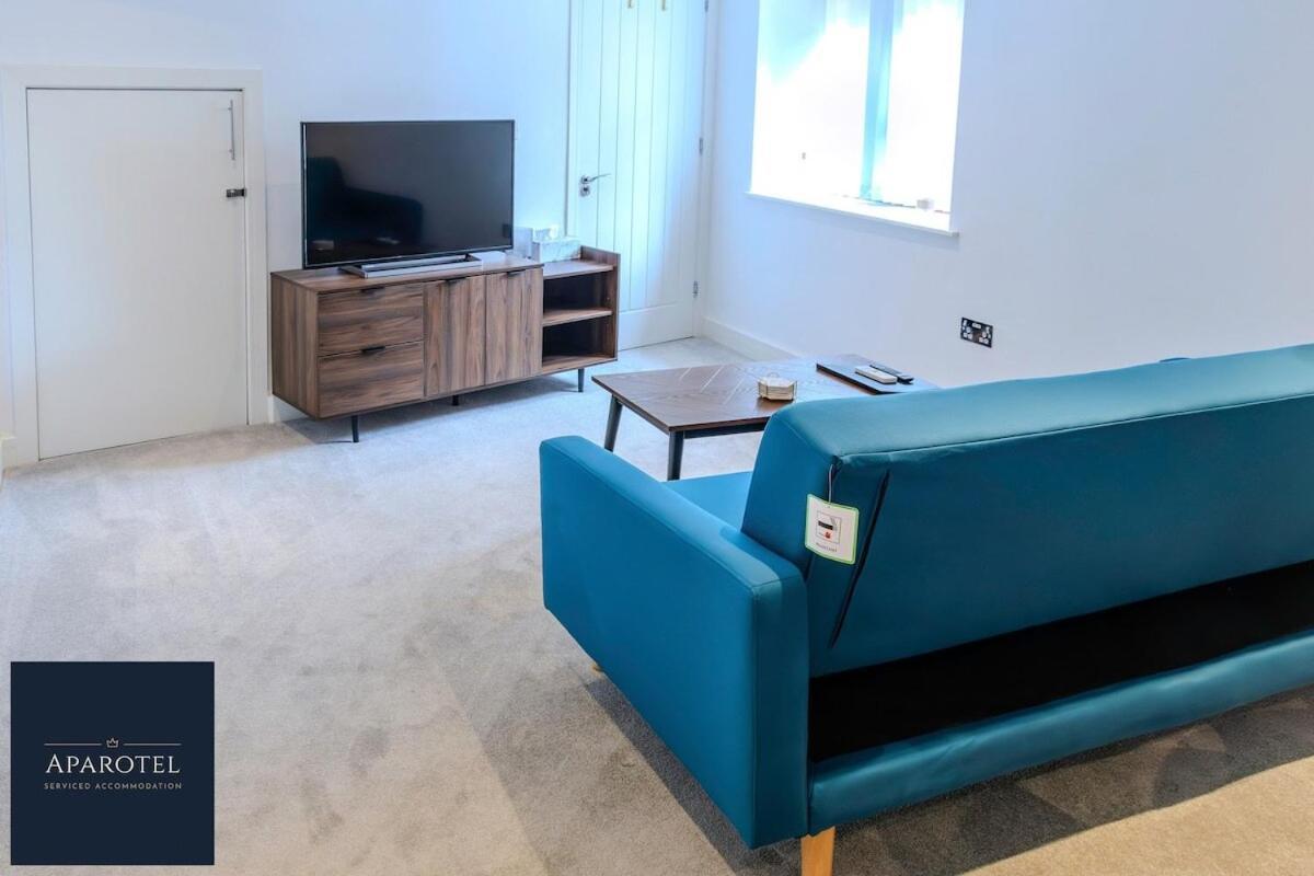 Aparotel Serviced Apartments - Stonehenge, Amesbury Town Centre Rom bilde