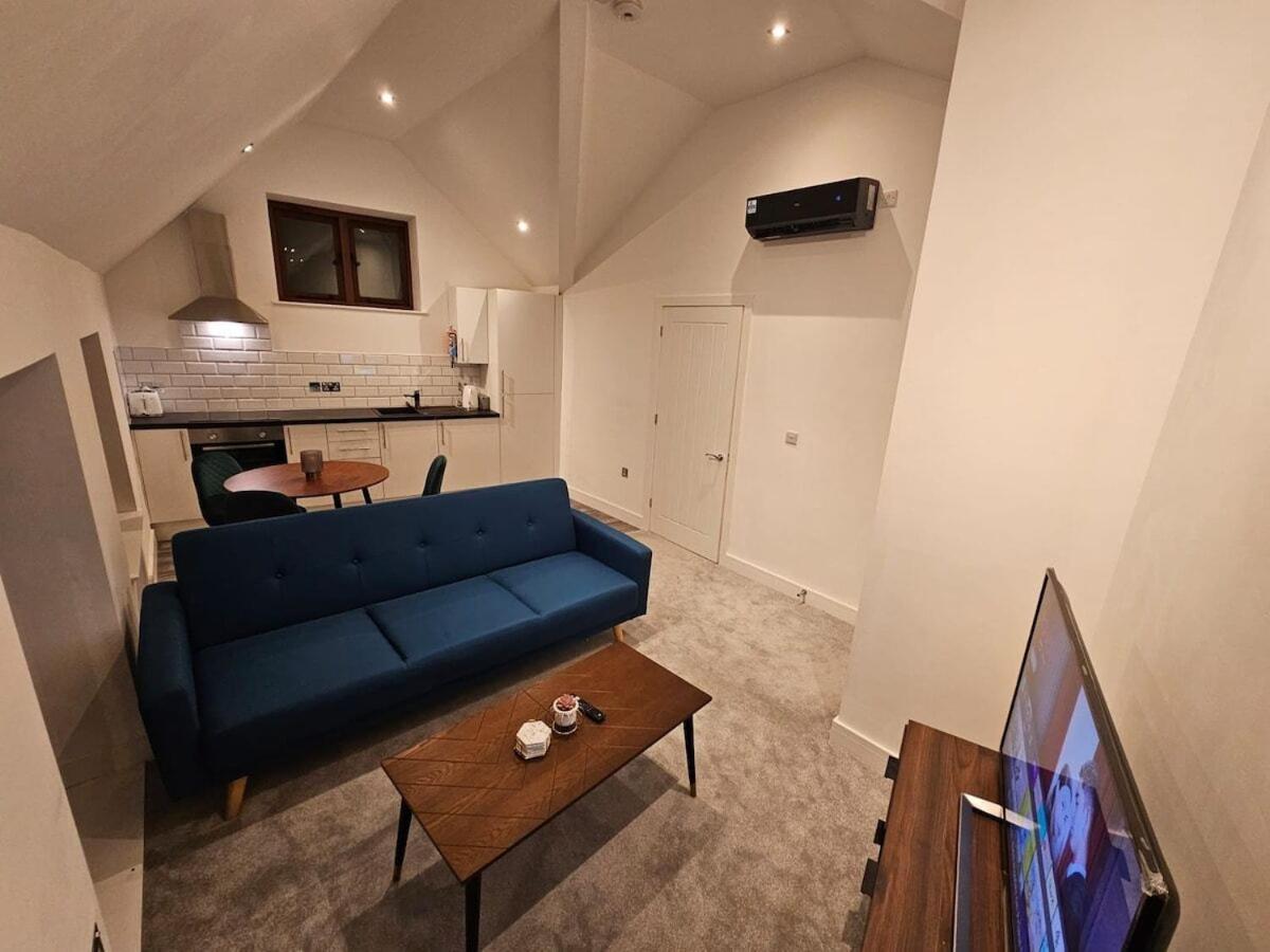 Aparotel Serviced Apartments - Stonehenge, Amesbury Town Centre Rom bilde