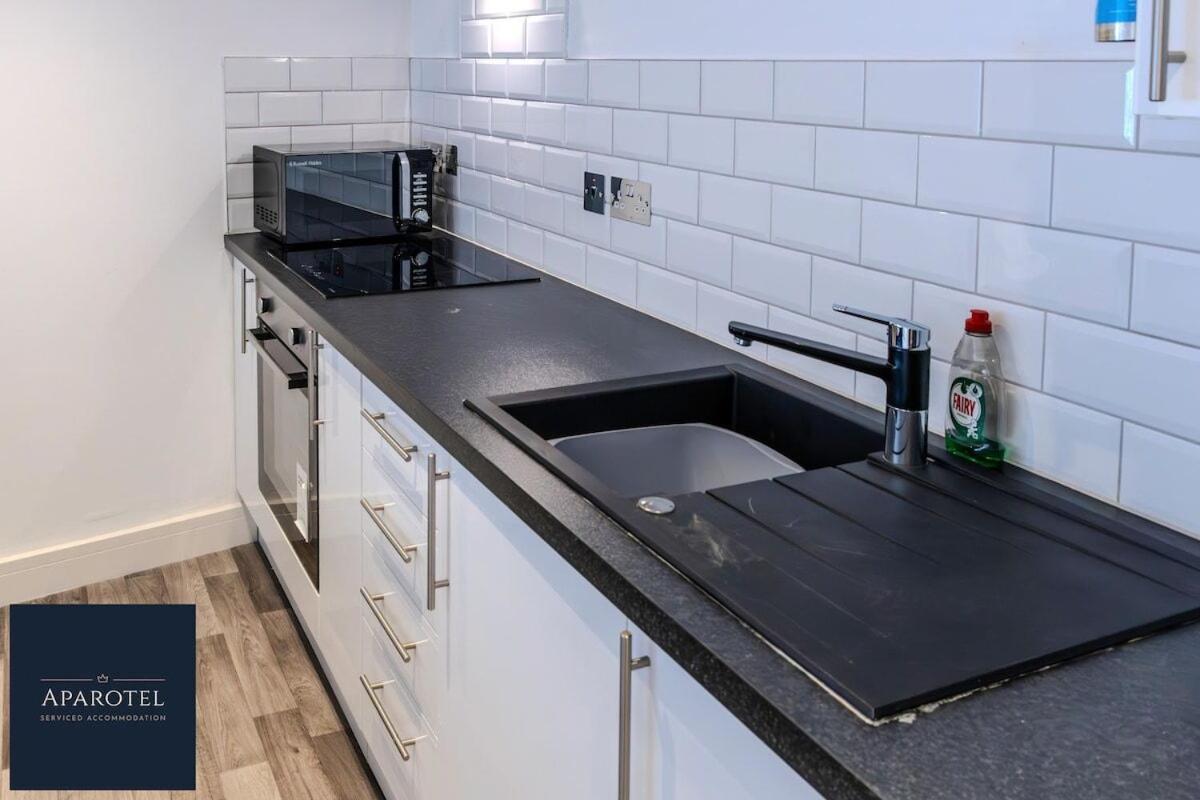 Aparotel Serviced Apartments - Stonehenge, Amesbury Town Centre Rom bilde