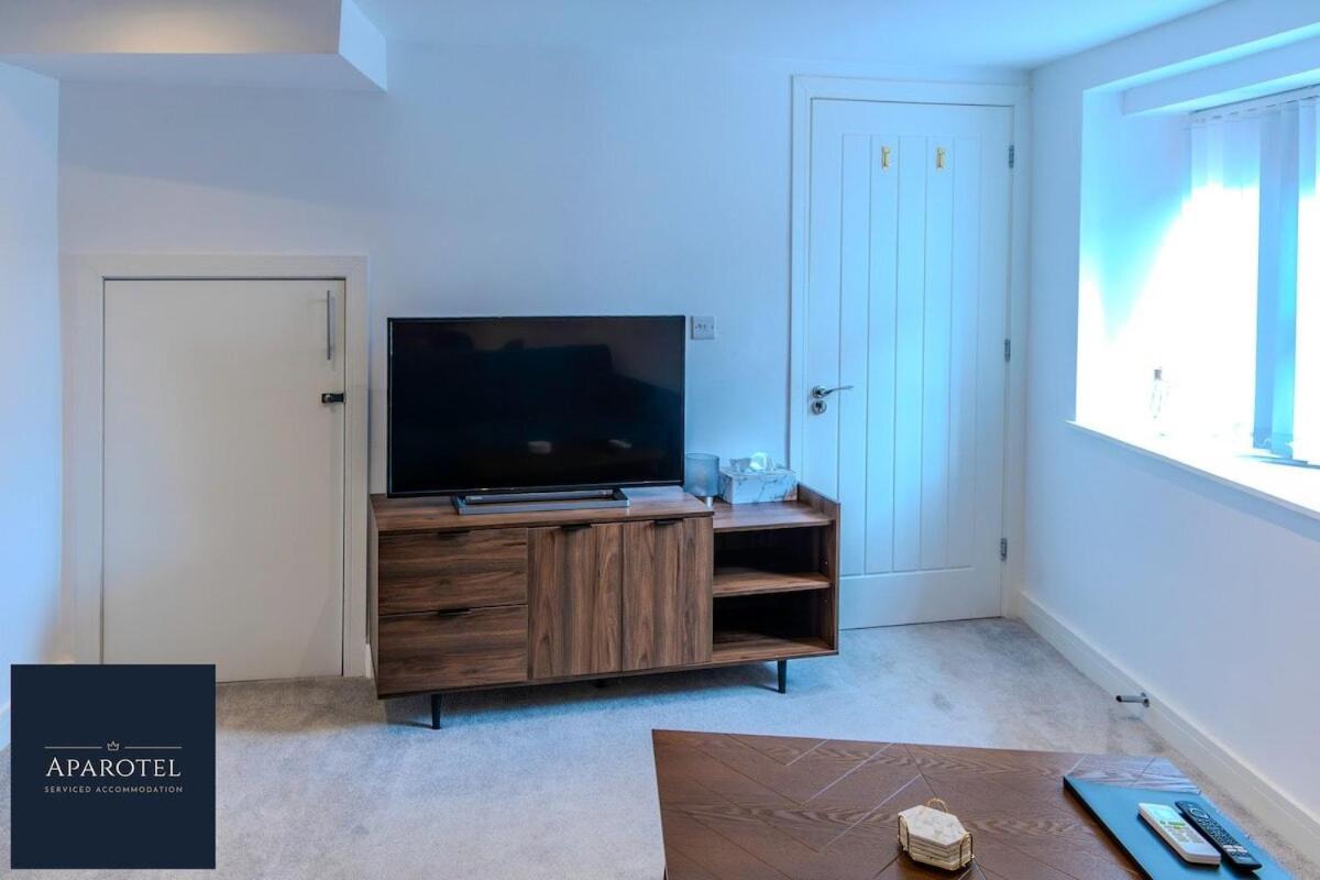Aparotel Serviced Apartments - Stonehenge, Amesbury Town Centre Rom bilde