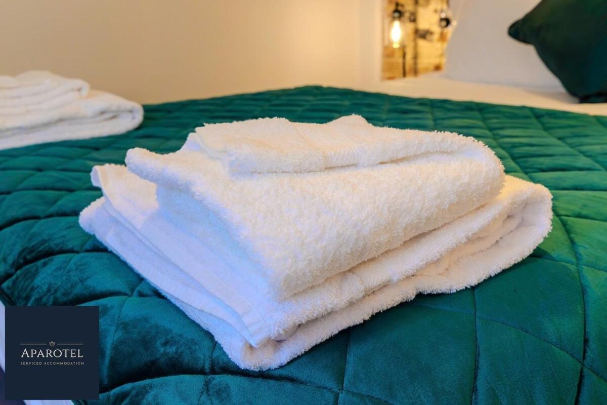 Aparotel Serviced Apartments - Stonehenge, Amesbury Town Centre Rom bilde