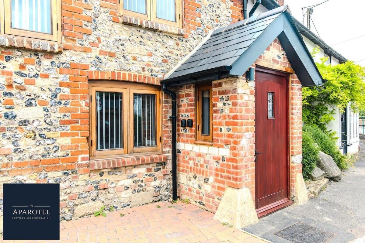 Aparotel Serviced Apartments - Stonehenge, Amesbury Town Centre Rom bilde