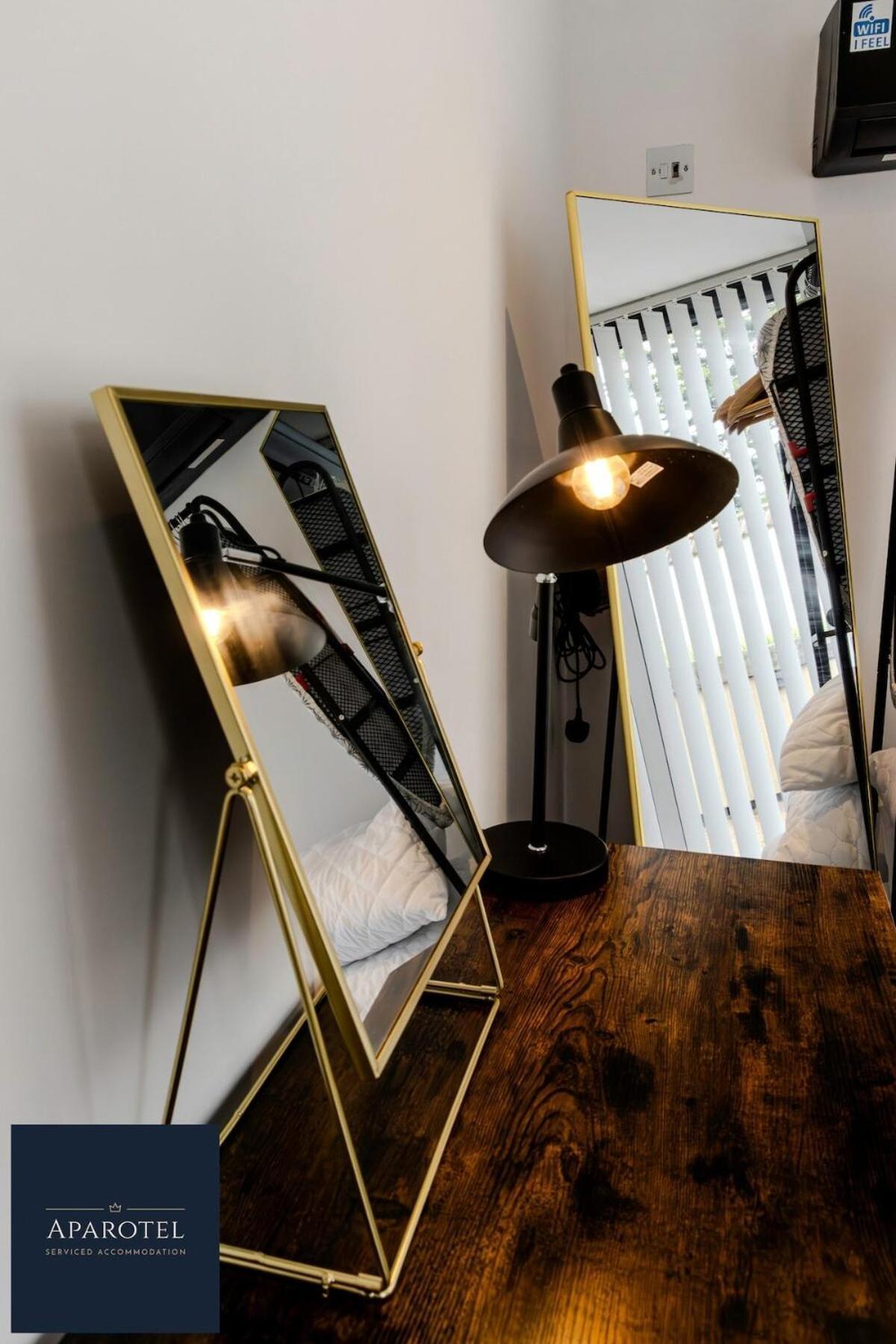 Aparotel Serviced Apartments - Stonehenge, Amesbury Town Centre Rom bilde