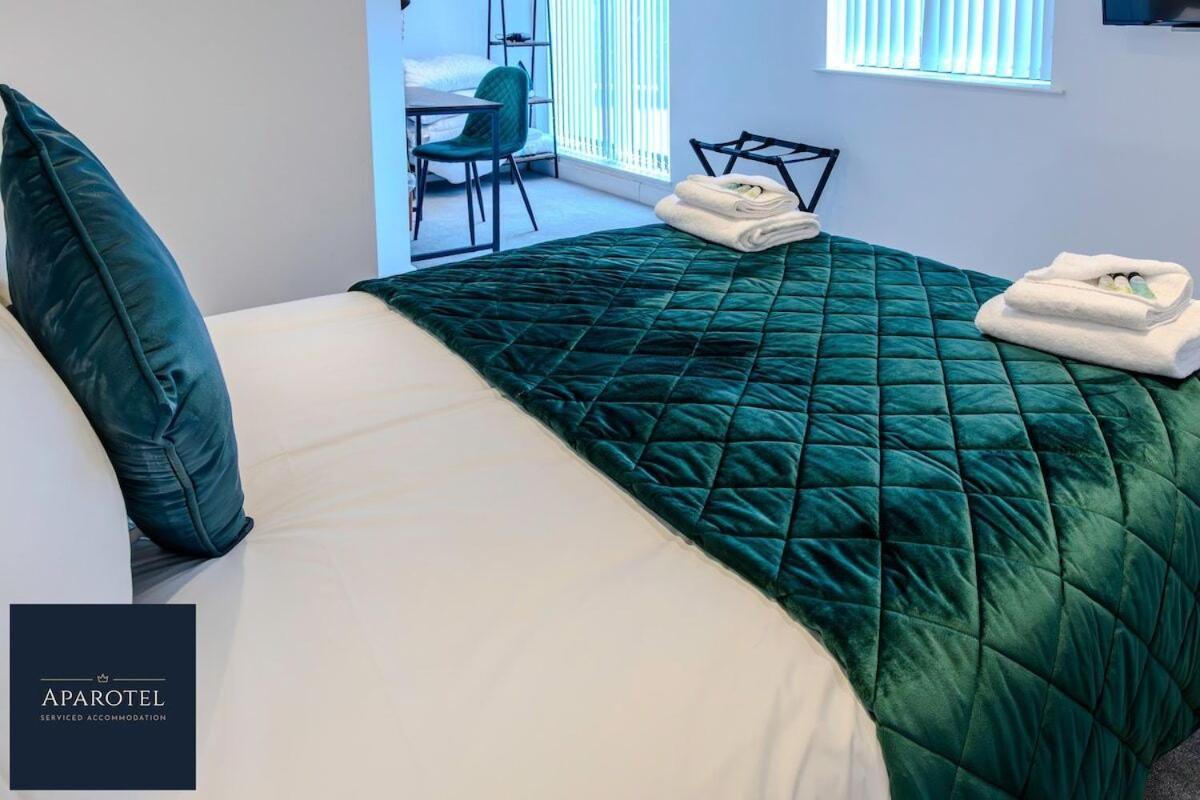 Aparotel Serviced Apartments - Stonehenge, Amesbury Town Centre Rom bilde